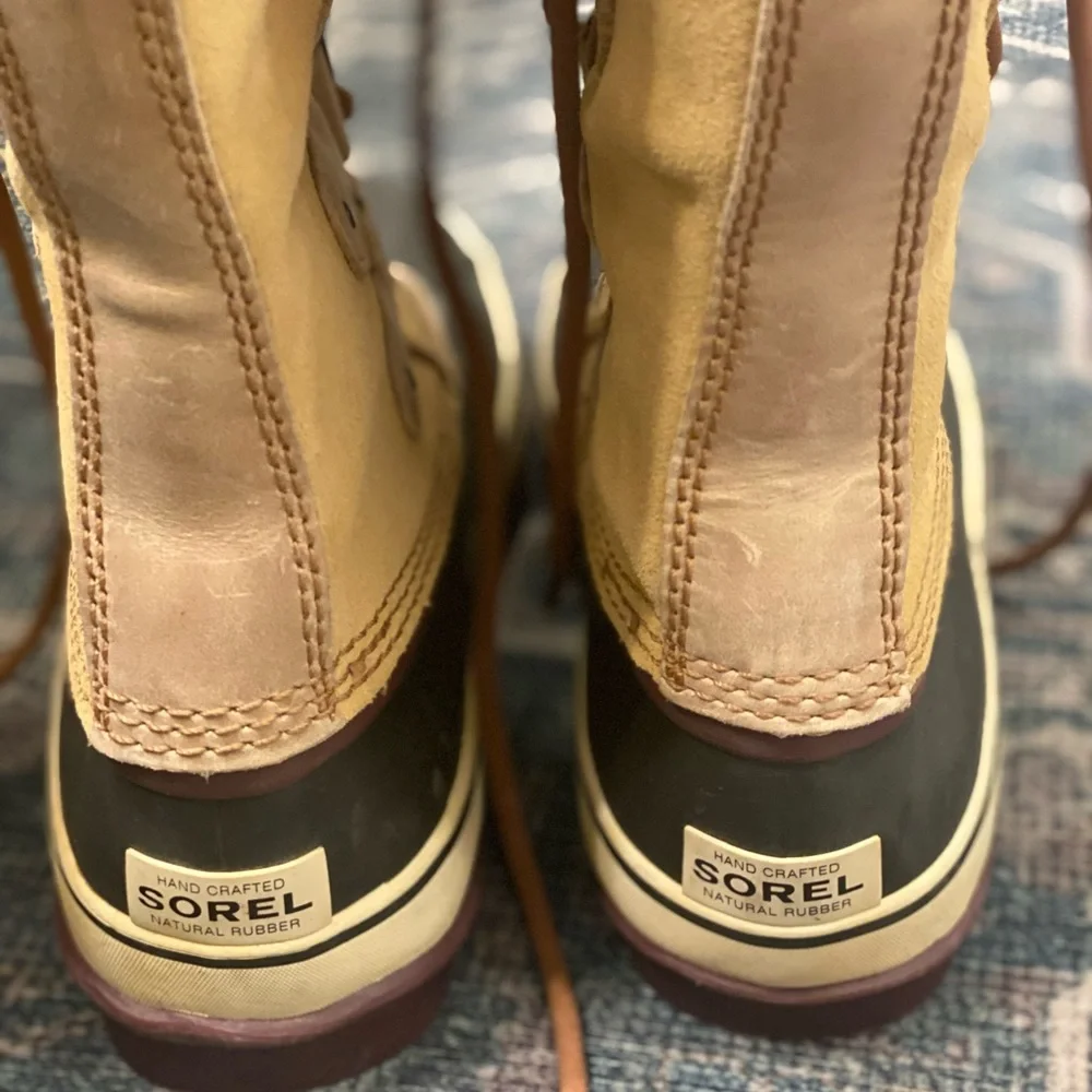 Sorel Joan of Arctic boots - Picture 2 of 5